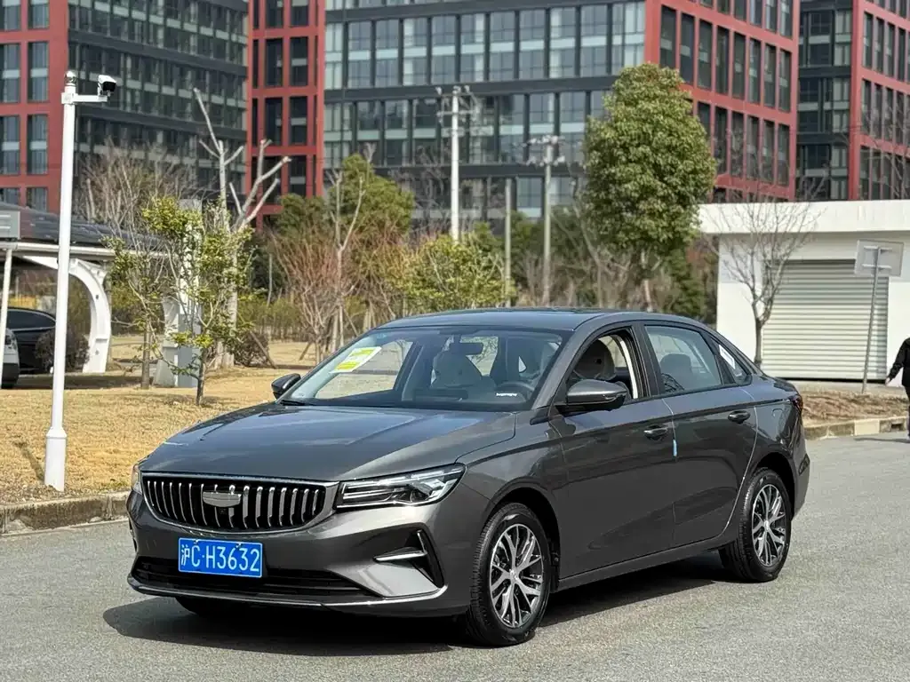 Geely Emgrand — фото 1