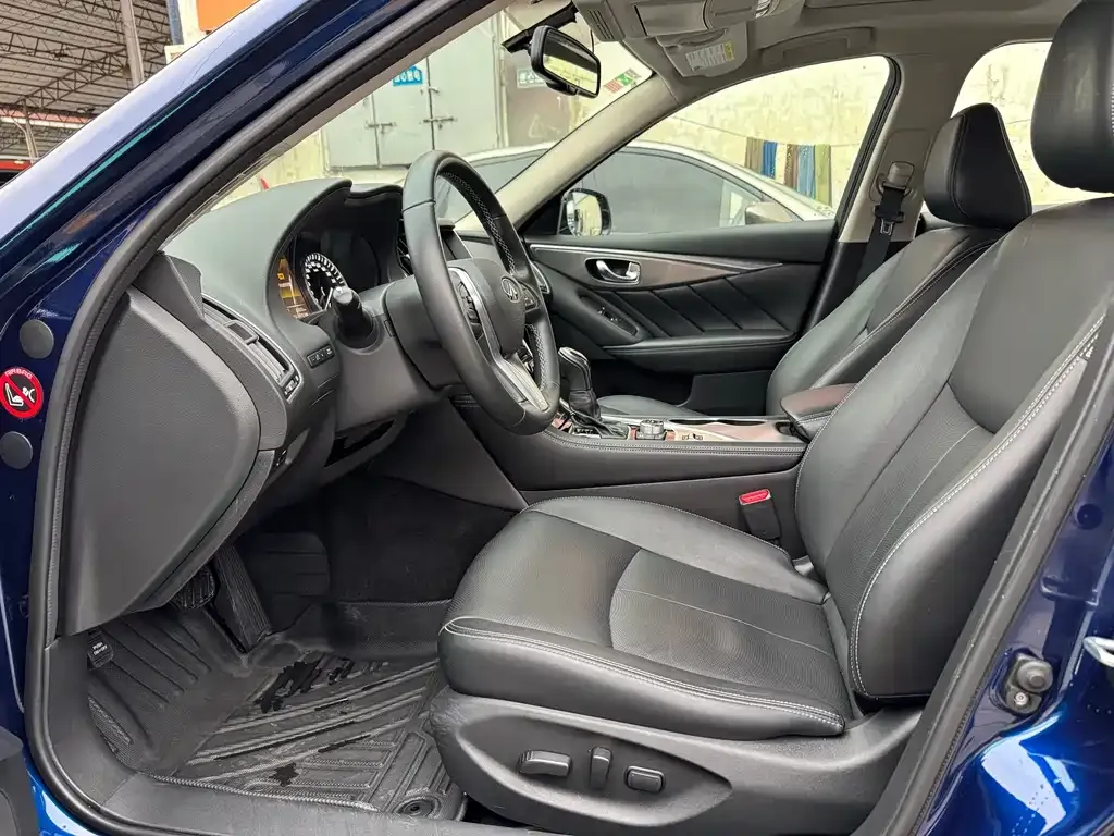 Infiniti Q50L 2021 из CN, фото 7