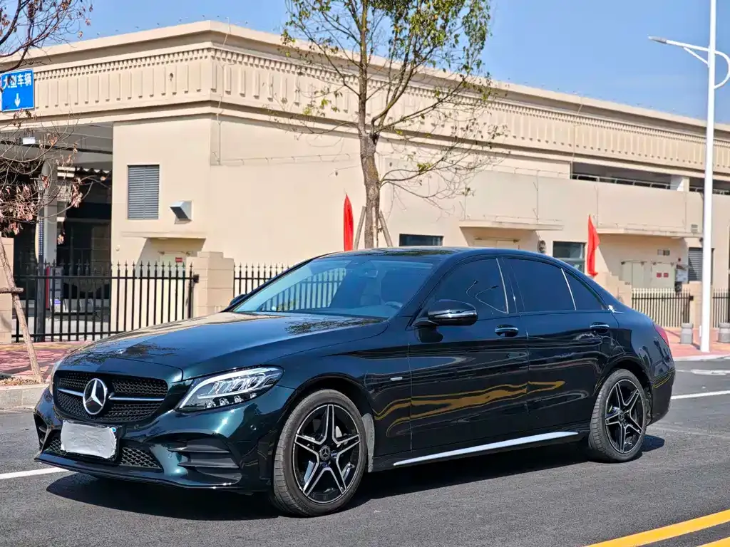 Mercedes-Benz C-Class — фото 1