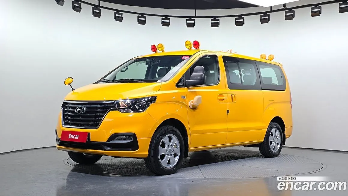Hyundai Starex