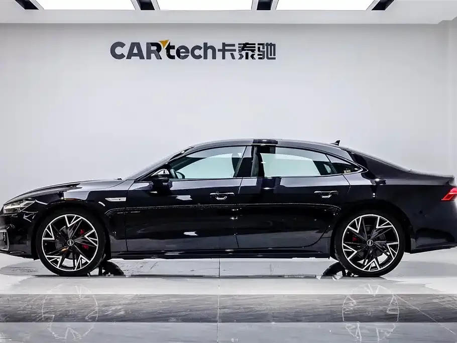Audi A7L — фото 7