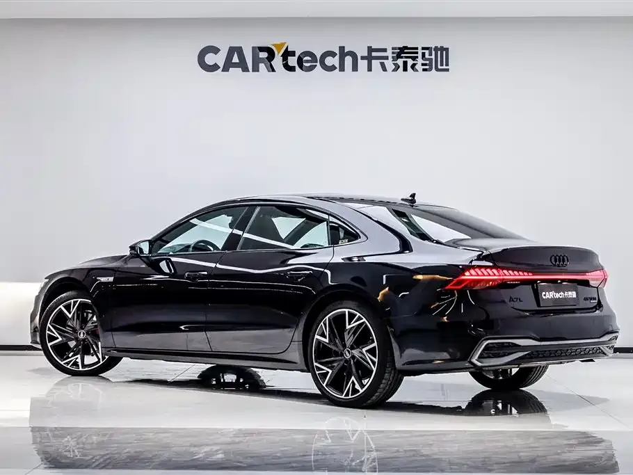 Audi A7L — фото 5