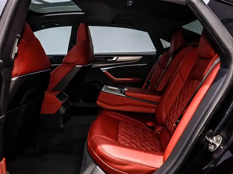 Audi A7L — фото 10