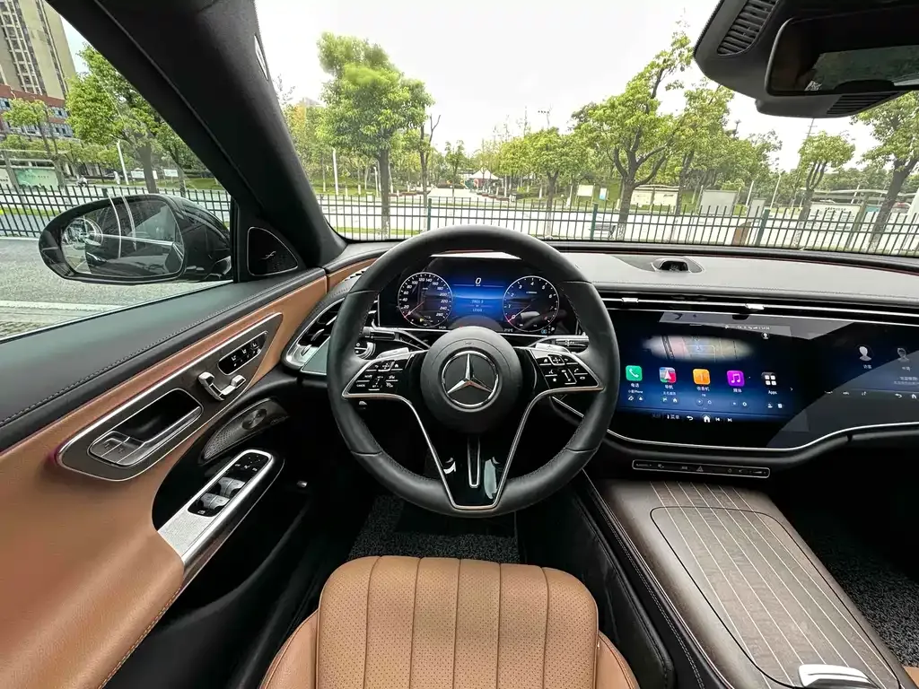 Mercedes-Benz E-Class — фото 5