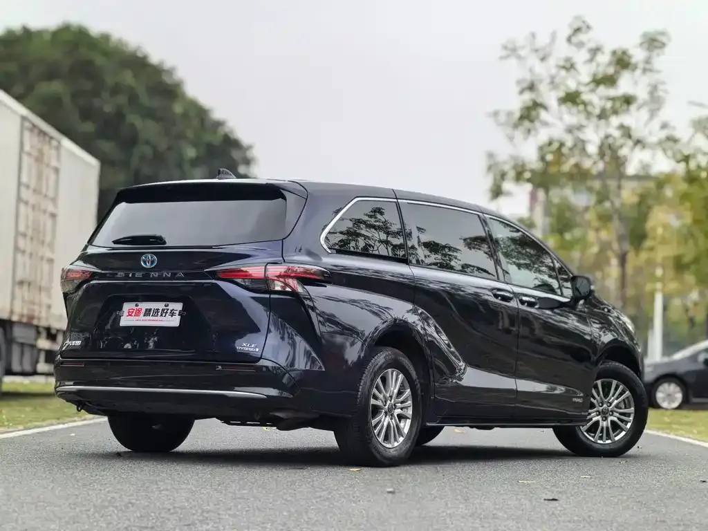 Toyota Sienna 2022 из CN, фото 6