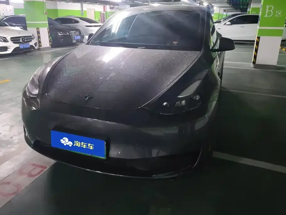 Tesla Model Y — фото 1