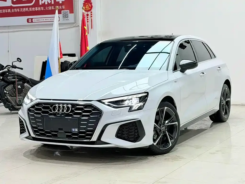 Audi A3 — фото 1