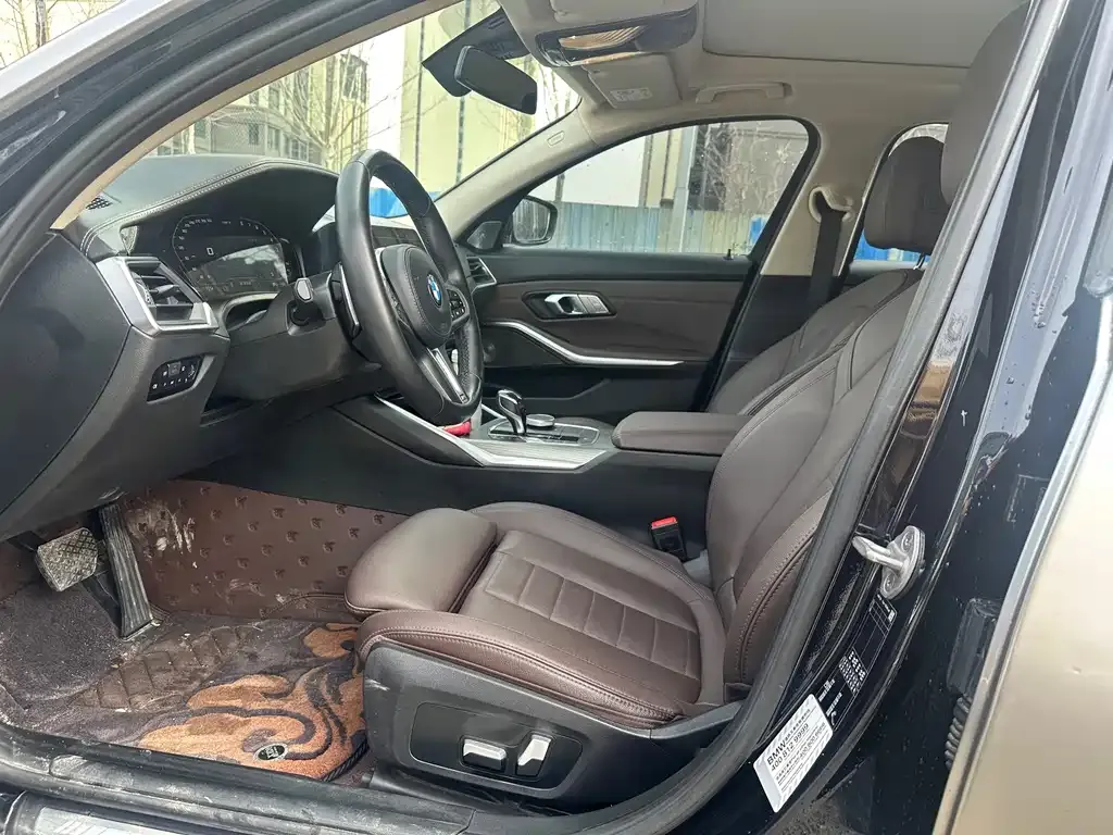 BMW 3 Series 2021 из CN, фото 3