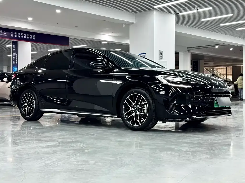 BYD Seal — фото 4