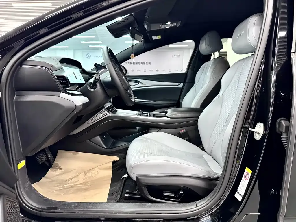 BYD Seal — фото 10