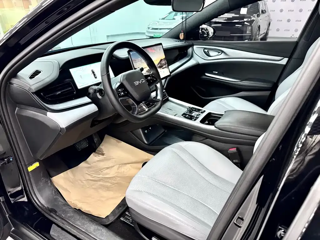 BYD Seal — фото 2