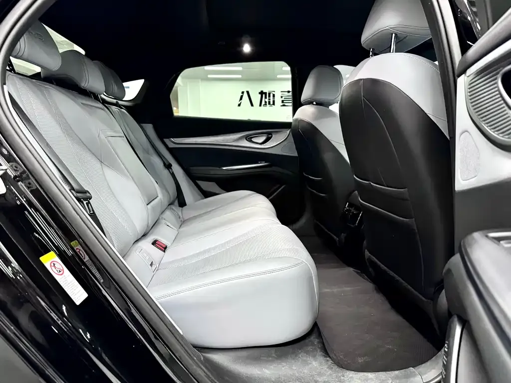 BYD Seal — фото 7