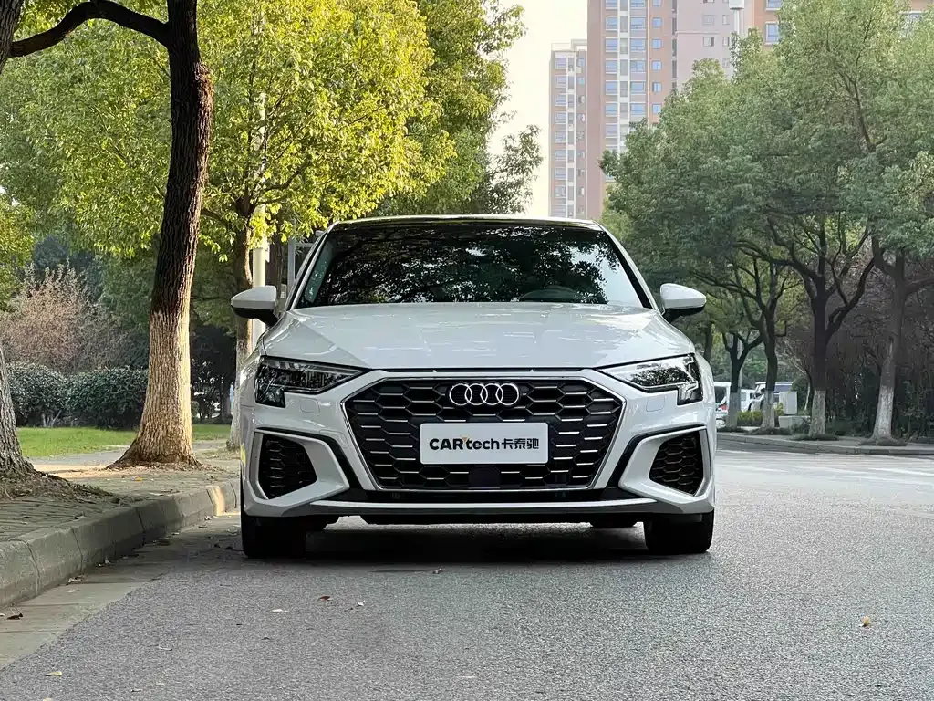 Audi A3 2023 из CN, фото 5