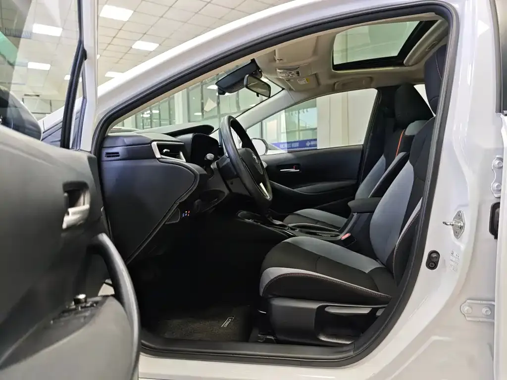 Toyota Corolla 2021 из CN, фото 5