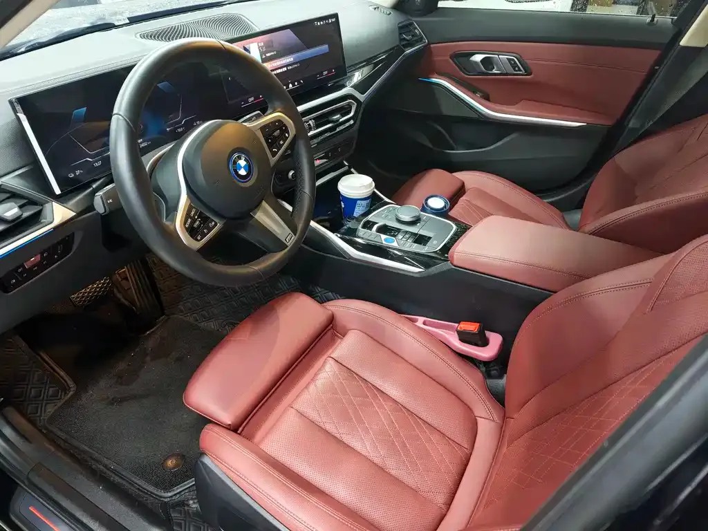 BMW i3 2024 из CN, фото 6