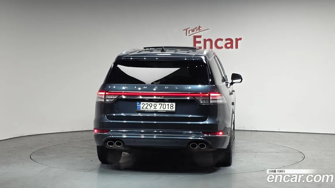 Lincoln Aviator — фото 10