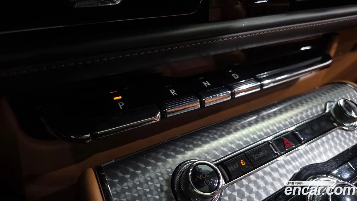 Lincoln Aviator — фото 8