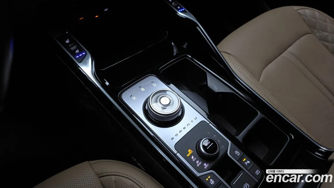 Kia Sorento — фото 10