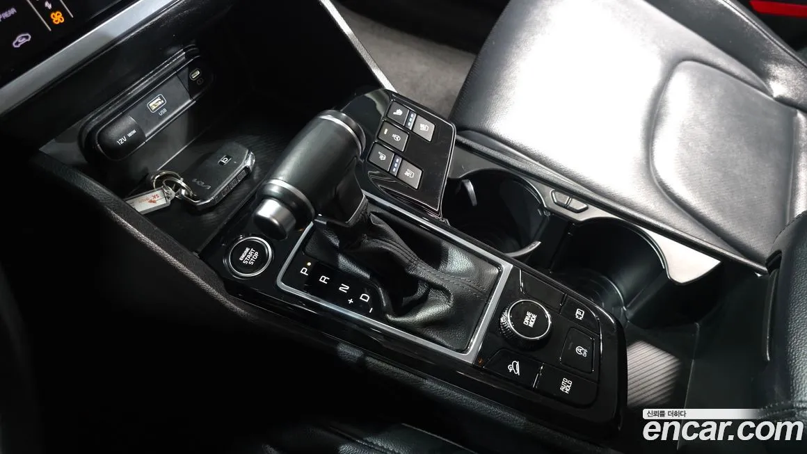 Kia Sportage — фото 8