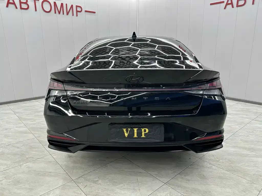 Hyundai Elantra — фото 5
