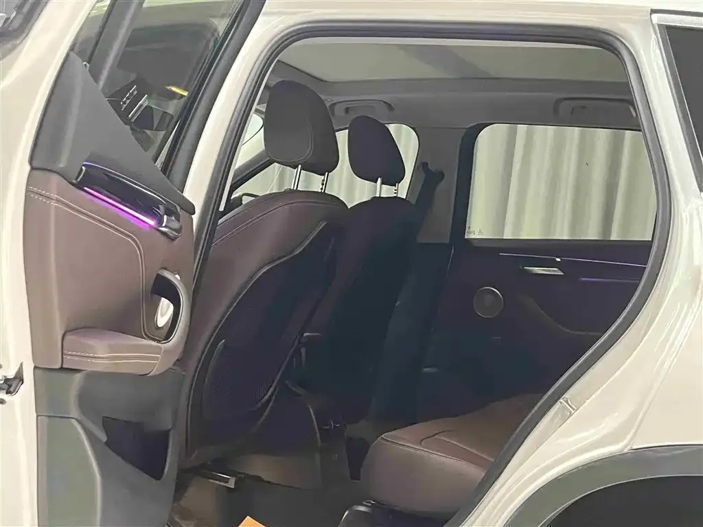 BMW X1 2021 из CN, фото 3