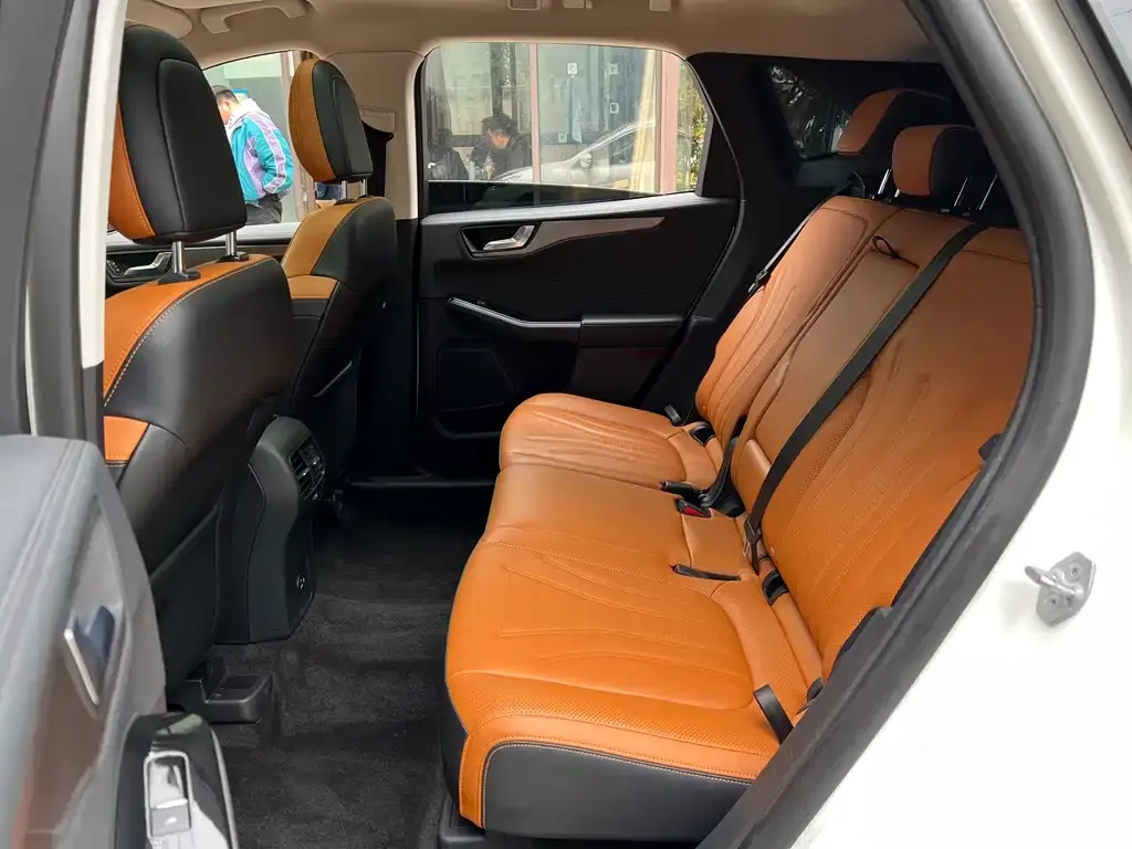 Ford Escape 2021 из CN, фото 4
