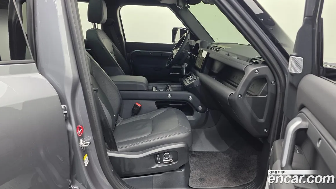 Land Rover Defender 2024 из KR, фото 5