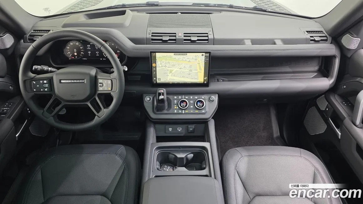 Land Rover Defender 2024 из KR, фото 3