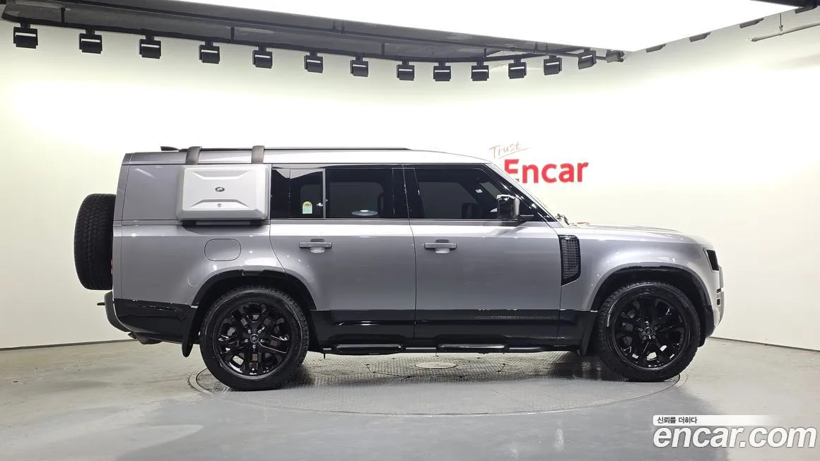 Land Rover Defender 2024 из KR, фото 2