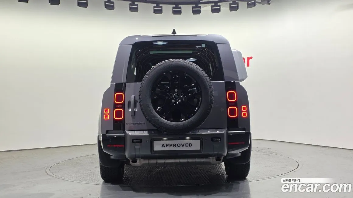 Land Rover Defender 2024 из KR, фото 8