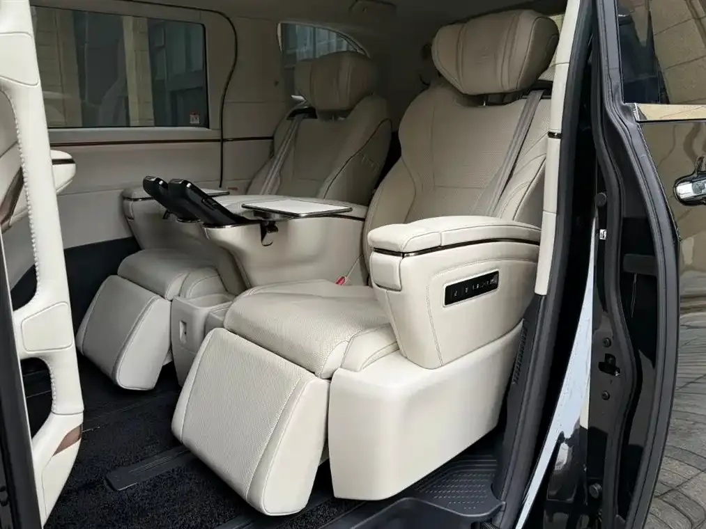 Lexus LM 2025 из CN, фото 2