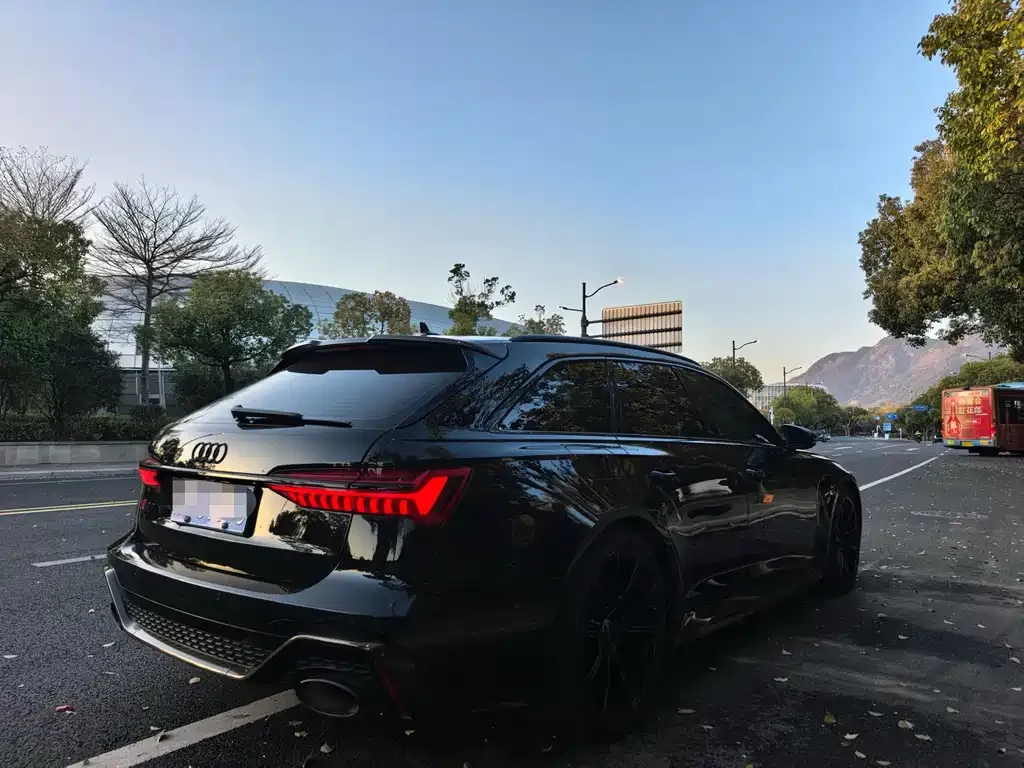 Audi RS 6 2025 из CN, фото 2
