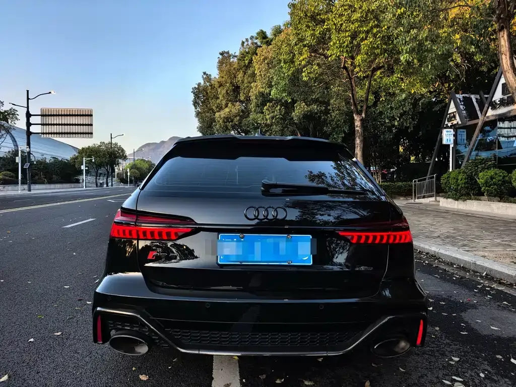 Audi RS 6 2025 из CN, фото 8