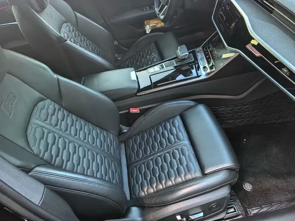 Audi RS 6 2025 из CN, фото 3