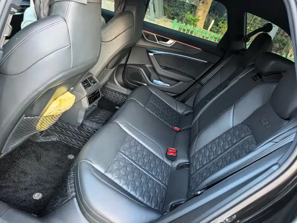 Audi RS 6 2025 из CN, фото 4