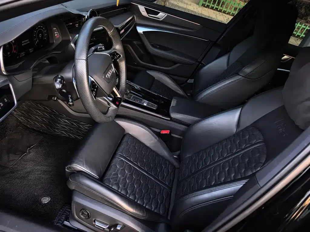 Audi RS 6 2025 из CN, фото 5