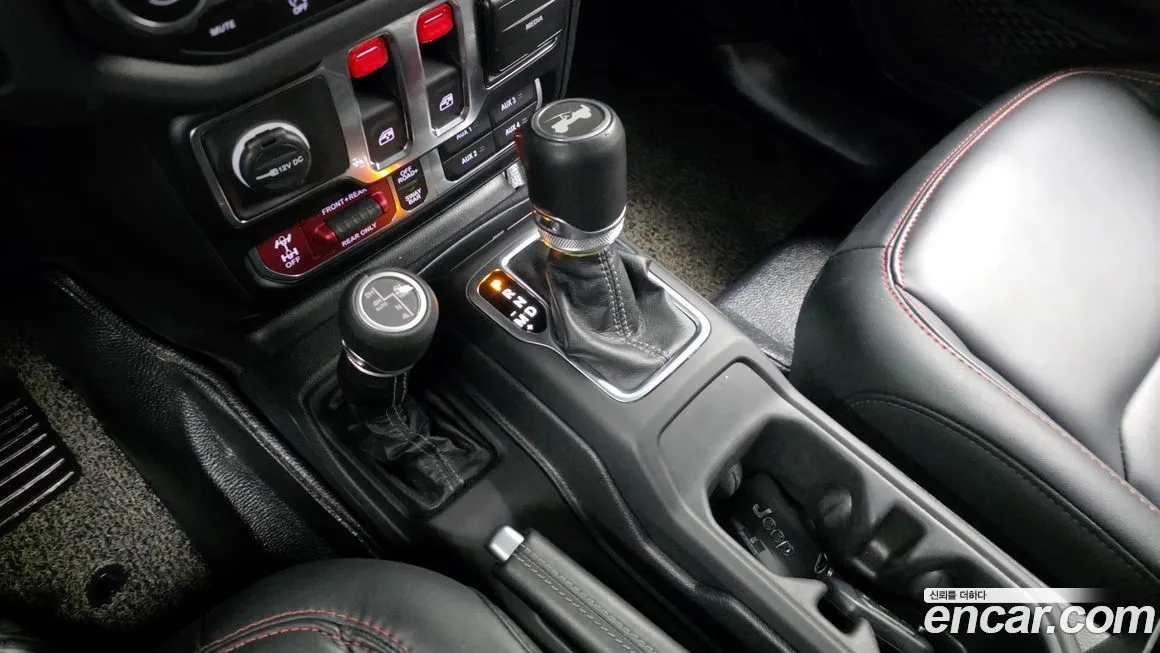 Jeep Wrangler 2024 из KR, фото 2