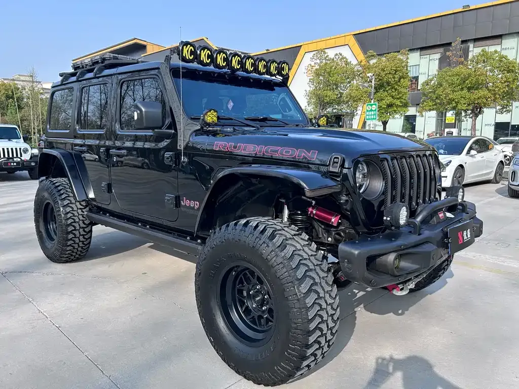 Jeep Wrangler — фото 8