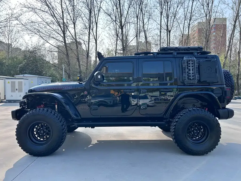 Jeep Wrangler — фото 9