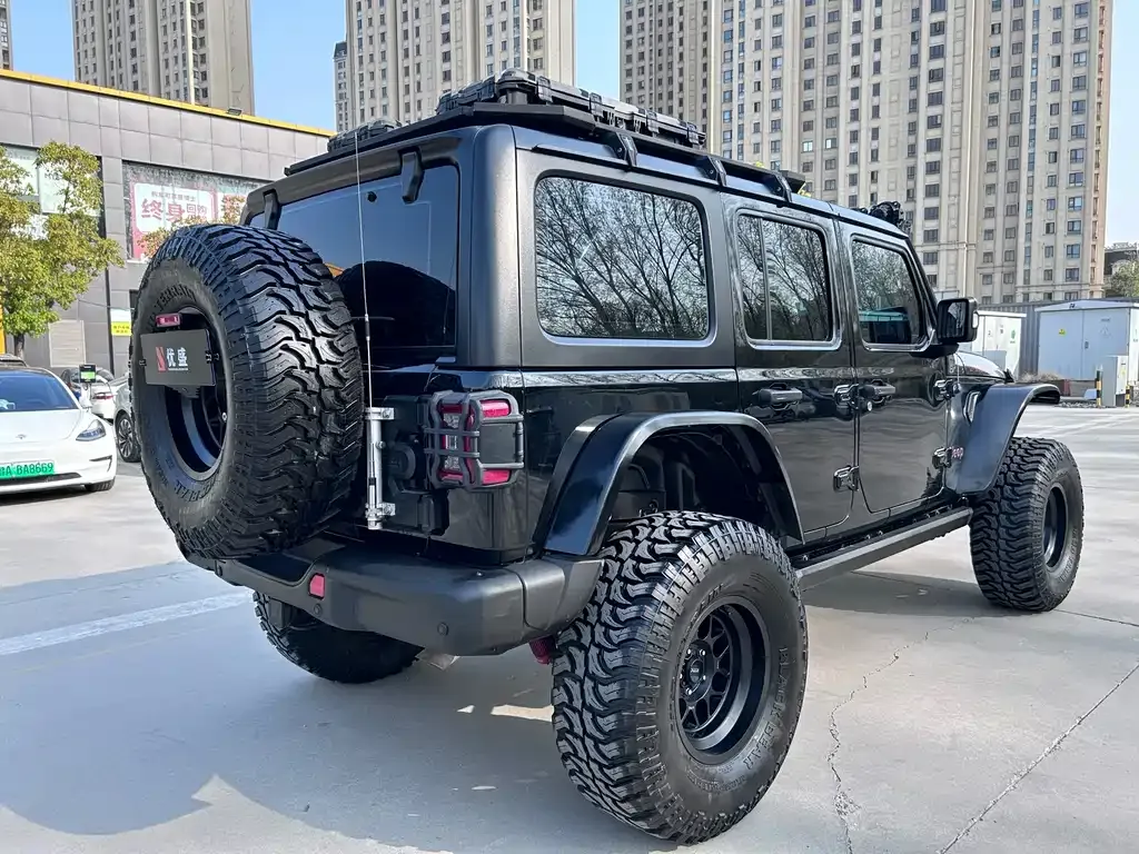 Jeep Wrangler — фото 6