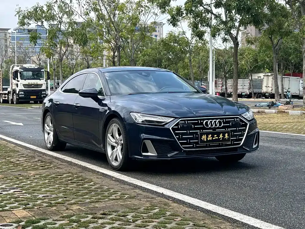 Audi A7L — фото 9