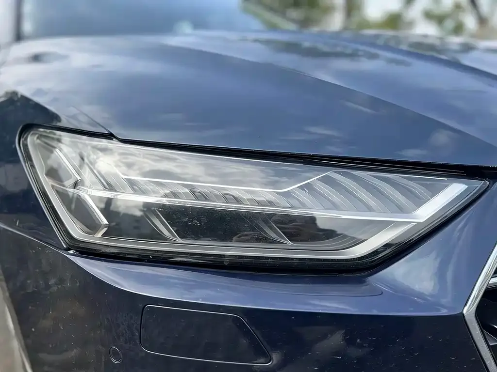 Audi A7L — фото 6