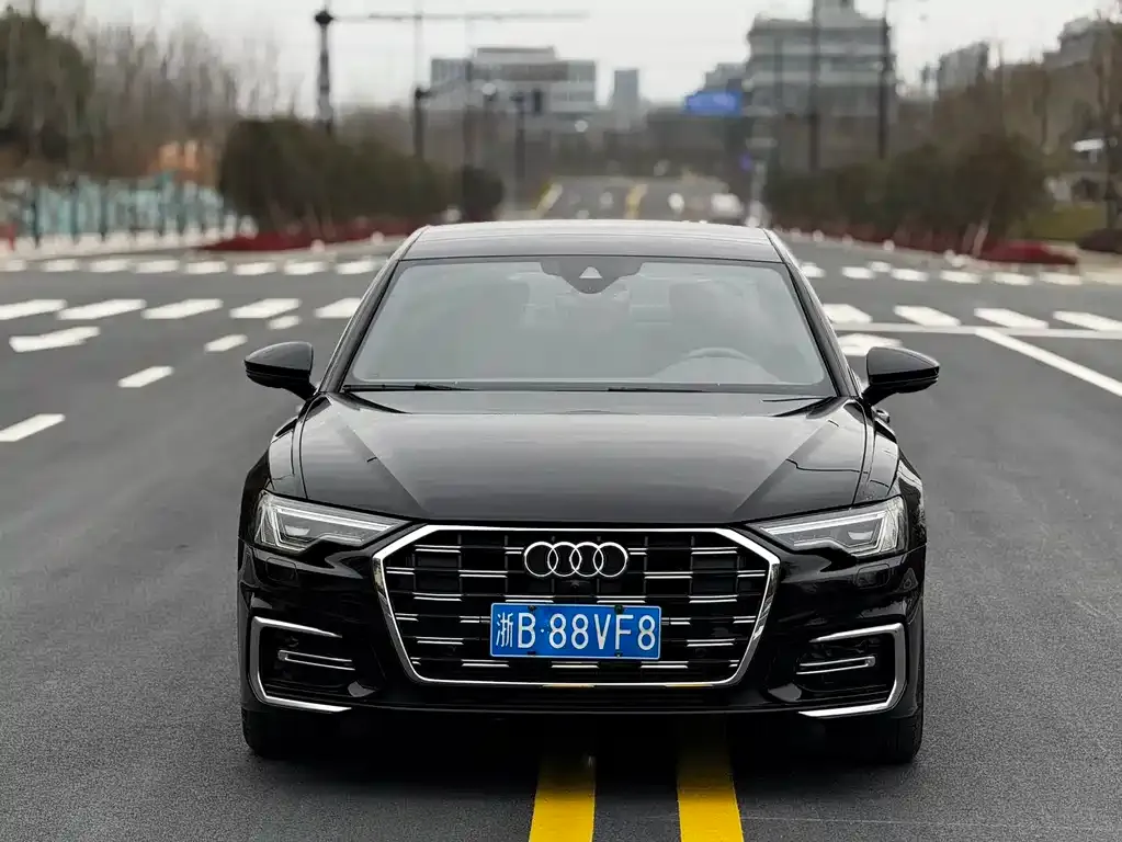 Audi A6L — фото 7