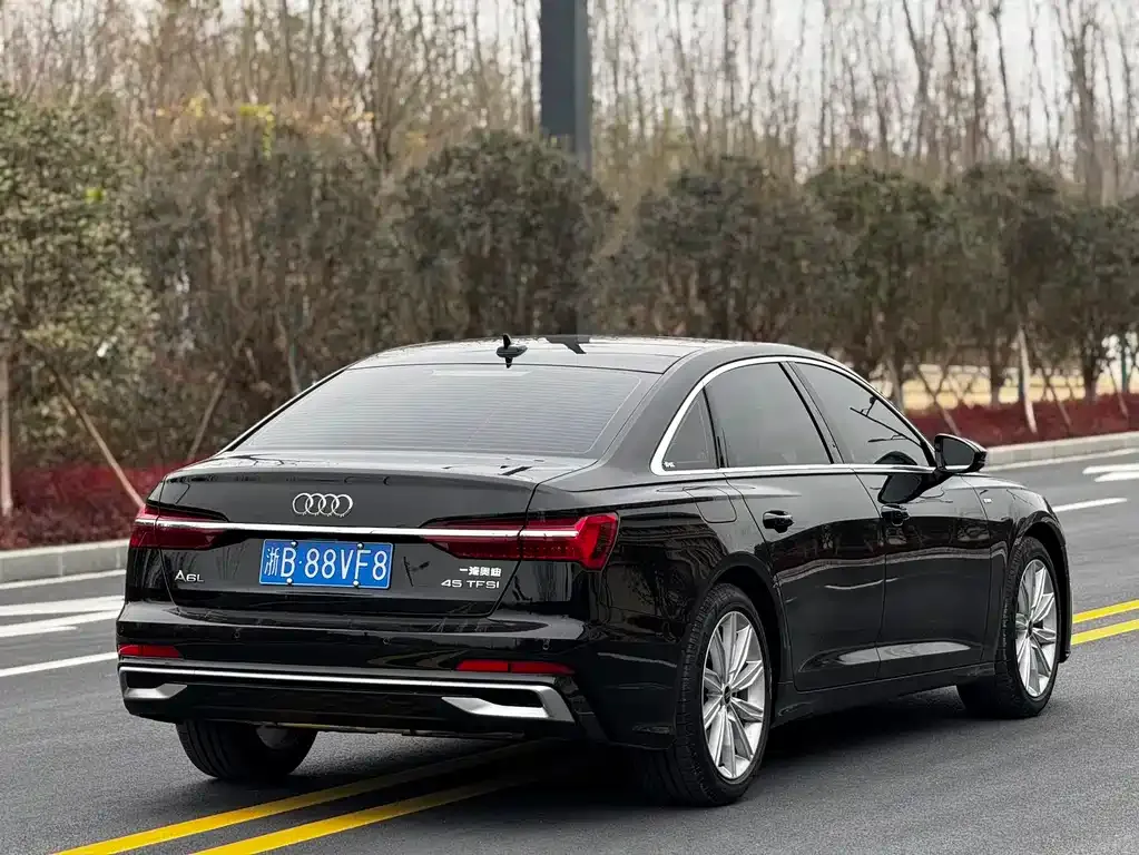 Audi A6L — фото 5