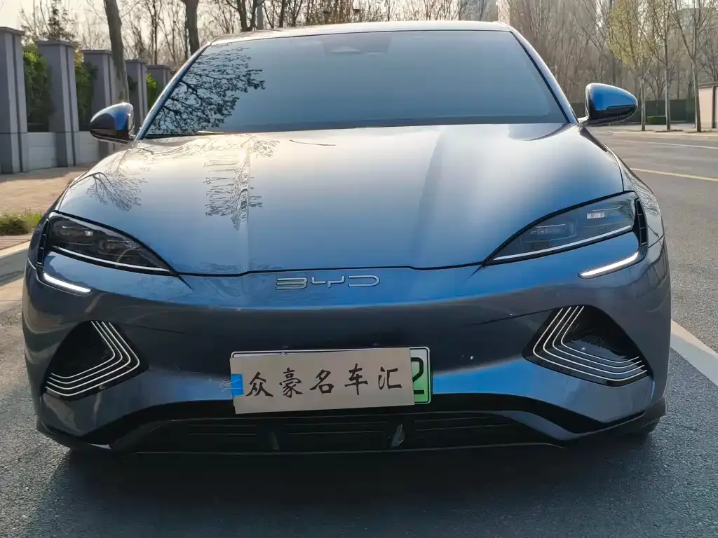 BYD Seal — фото 2