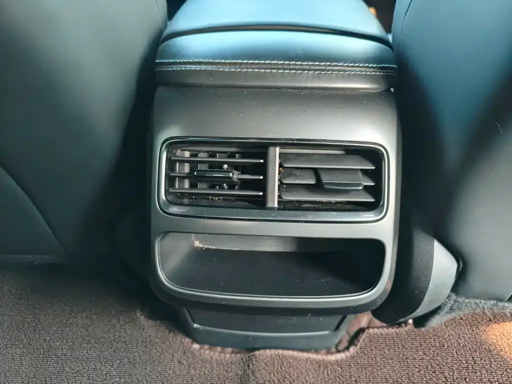 BYD Seal — фото 8