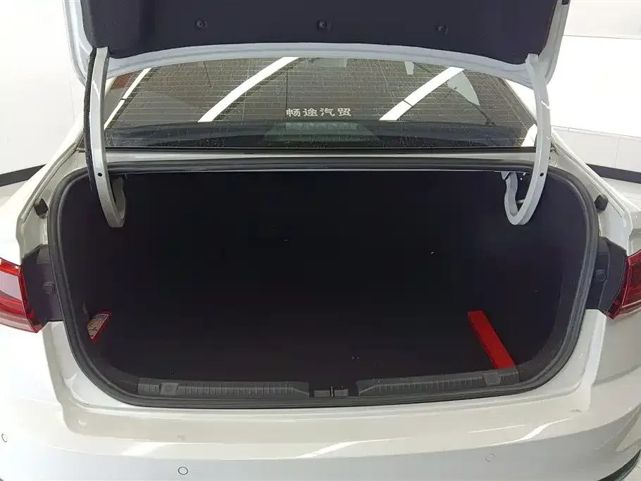 Volkswagen Bora 2022 из CN, фото 3