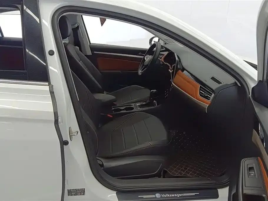 Volkswagen Bora 2022 из CN, фото 4