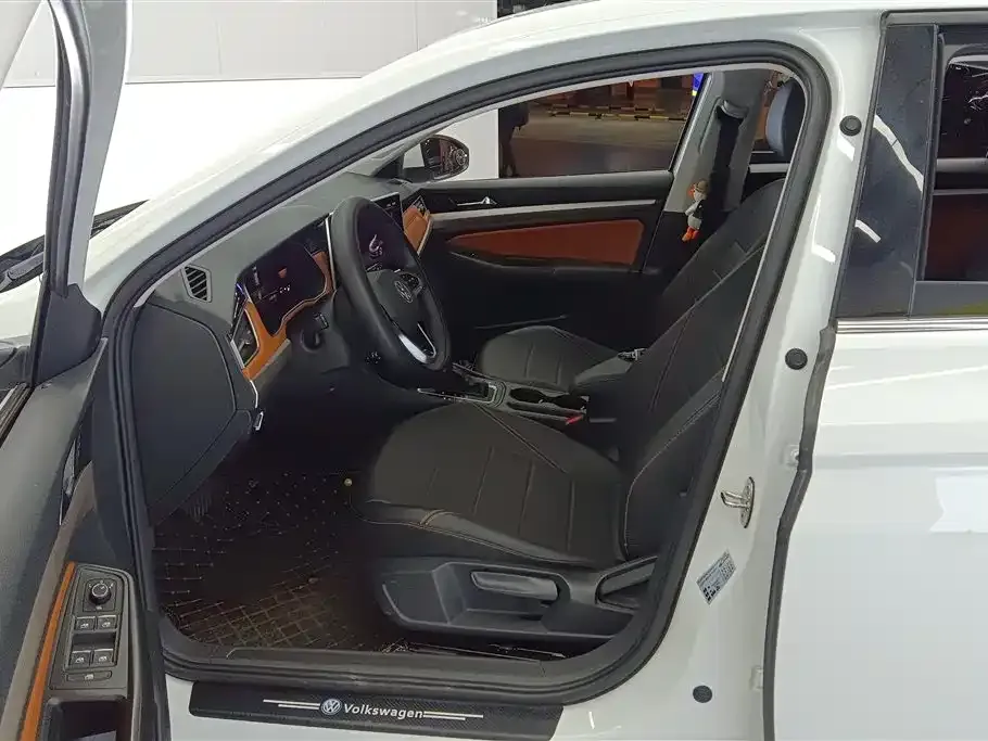 Volkswagen Bora 2022 из CN, фото 7