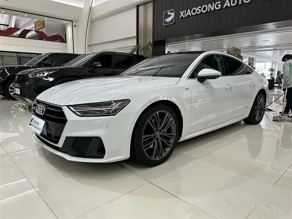 Audi A7 — фото 1